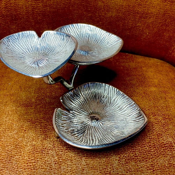 Red Envelope Jewelry Hand Display for Necklaces, Bracelets and Rings - Picture 3 of 5